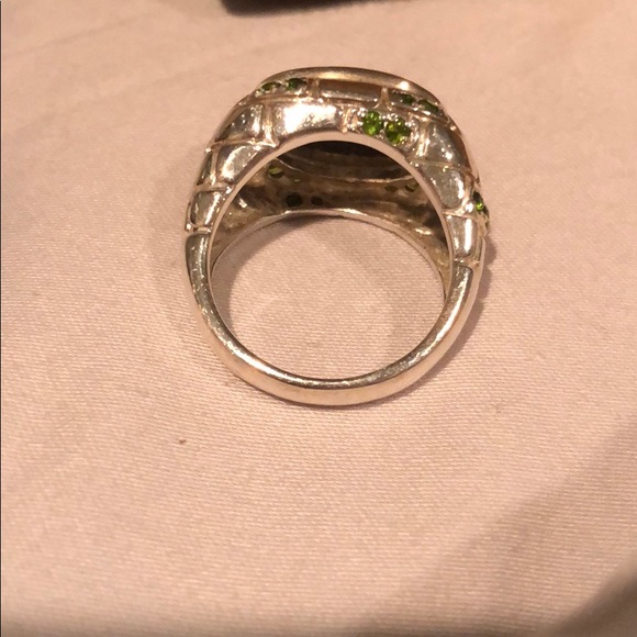 Ring - Picture 3 of 6
